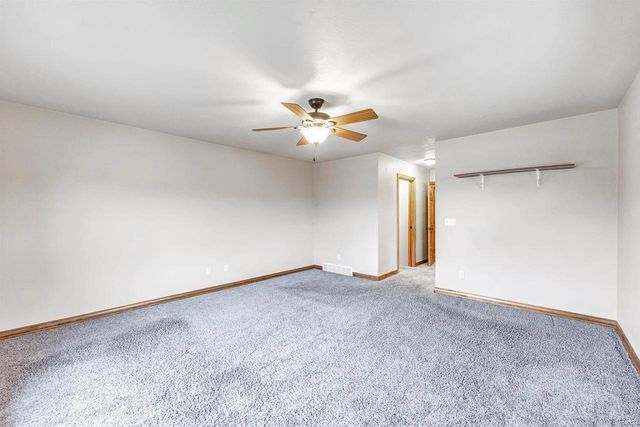 3825 SHORE CREST LANE, Green Bay, WI 54311