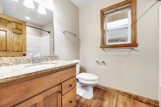 3825 SHORE CREST LANE, Green Bay, WI 54311