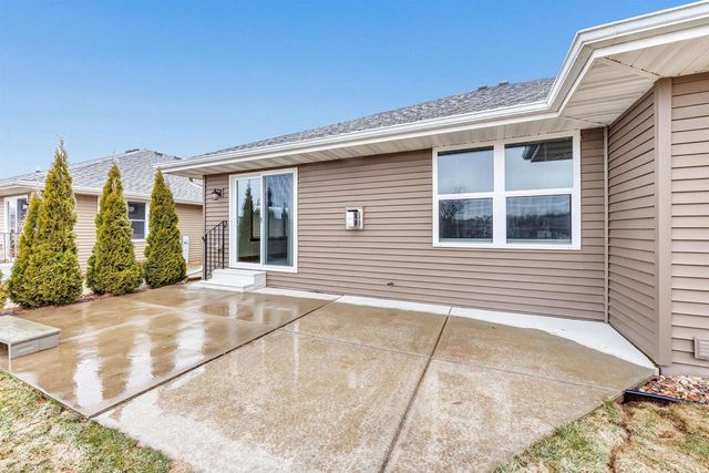 3825 SHORE CREST LANE, Green Bay, WI 54311