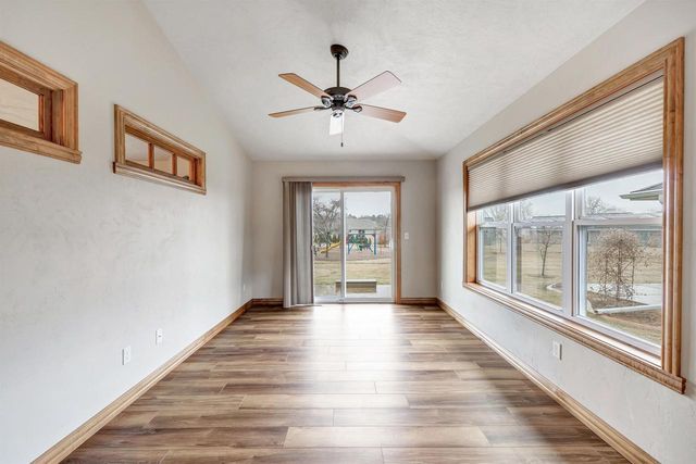 3825 SHORE CREST LANE, Green Bay, WI 54311