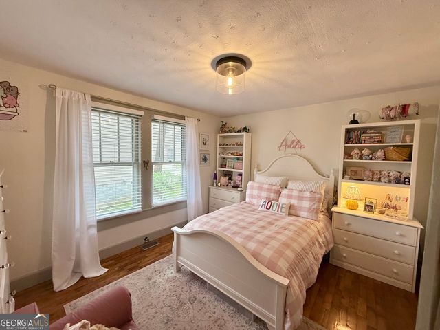 141 York Street, Clarkesville, GA 30523