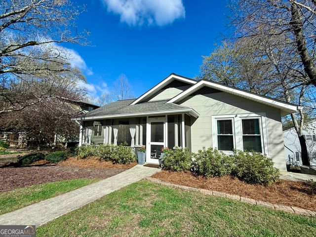 141 York Street, Clarkesville, GA 30523