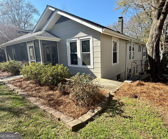 141 York Street, Clarkesville, GA 30523