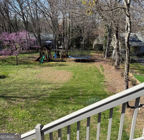 141 York Street, Clarkesville, GA 30523