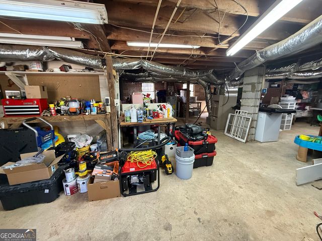 141 York Street, Clarkesville, GA 30523