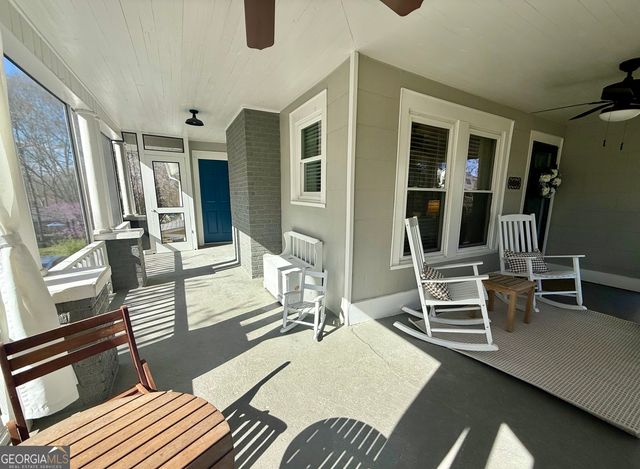 141 York Street, Clarkesville, GA 30523