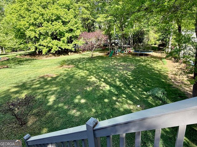 141 York Street, Clarkesville, GA 30523