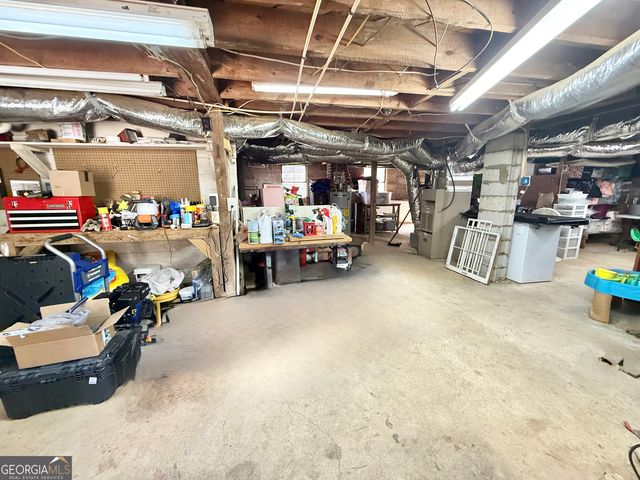 141 York Street, Clarkesville, GA 30523