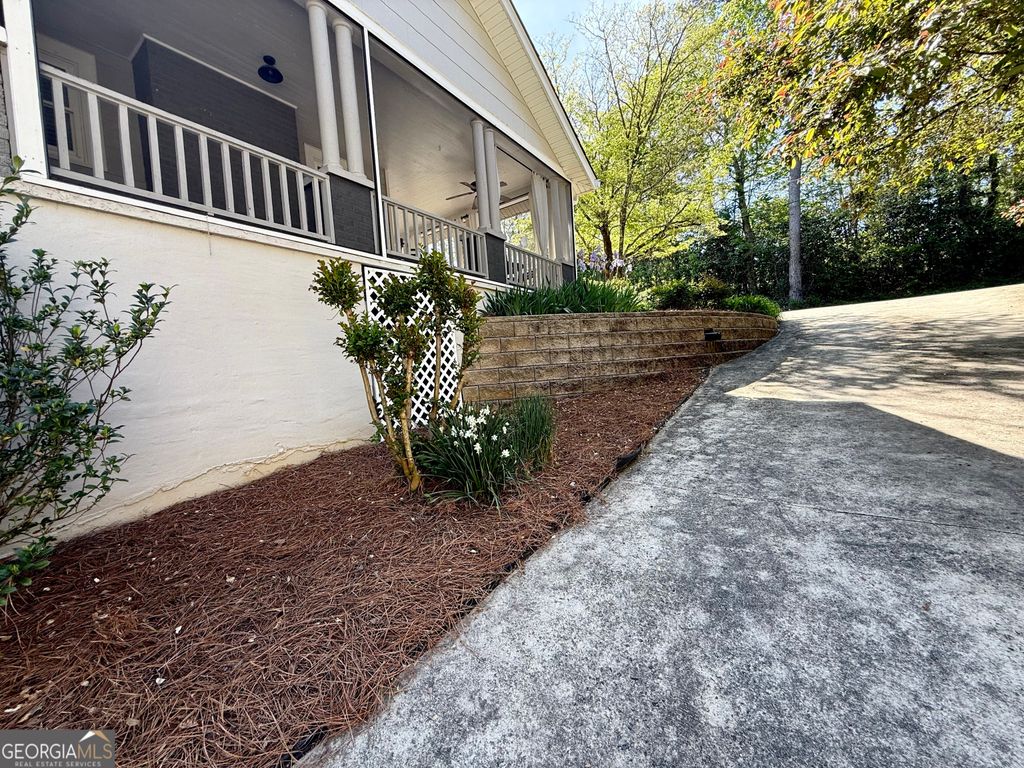 141 York Street, Clarkesville, GA 30523 — photo 4