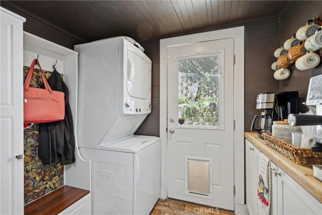 17337 Maple Shadows, Cobb, CA 95461