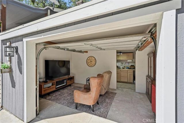 17337 Maple Shadows, Cobb, CA 95461
