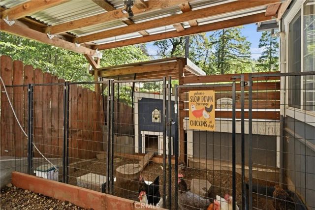 17337 Maple Shadows, Cobb, CA 95461