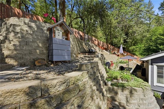 17337 Maple Shadows, Cobb, CA 95461