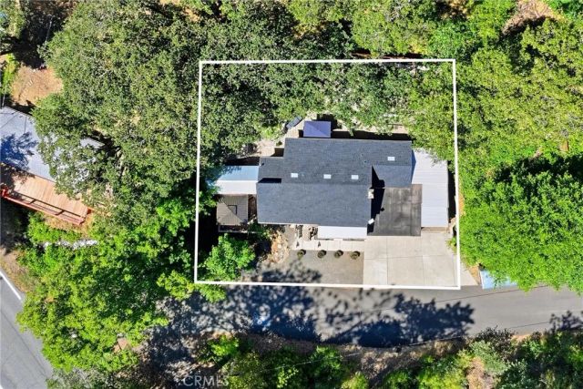 17337 Maple Shadows, Cobb, CA 95461