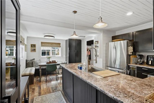 17337 Maple Shadows, Cobb, CA 95461