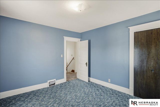 2424 N 45th Avenue, Omaha, NE 68104