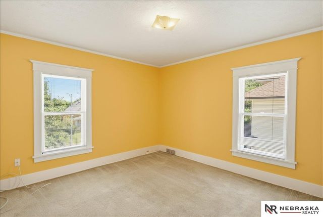2424 N 45th Avenue, Omaha, NE 68104
