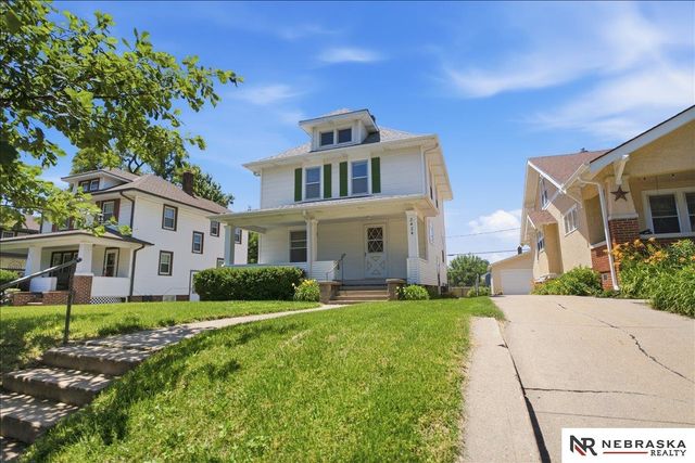 2424 N 45th Avenue, Omaha, NE 68104