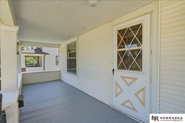 2424 N 45th Avenue, Omaha, NE 68104