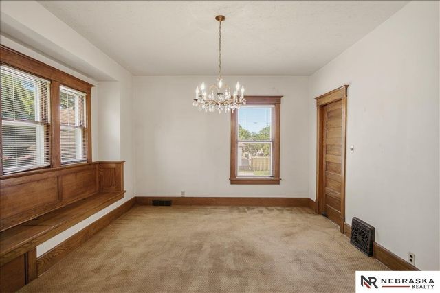 2424 N 45th Avenue, Omaha, NE 68104