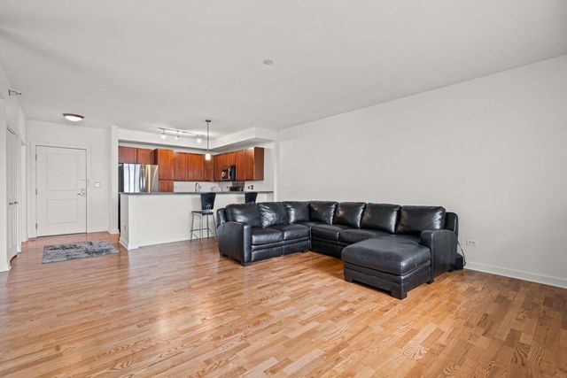 1905 S Wolf Road 209, Hillside, IL 60162
