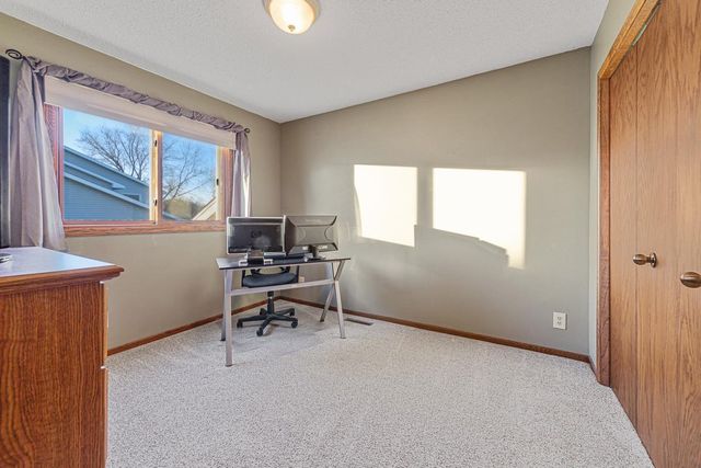 2501 Marwood Drive, Mankato, MN 56001