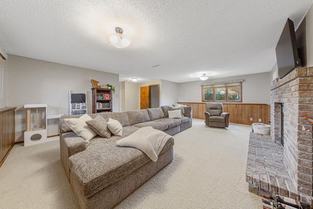 2501 Marwood Drive, Mankato, MN 56001