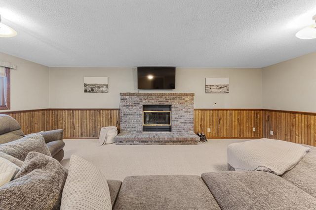 2501 Marwood Drive, Mankato, MN 56001