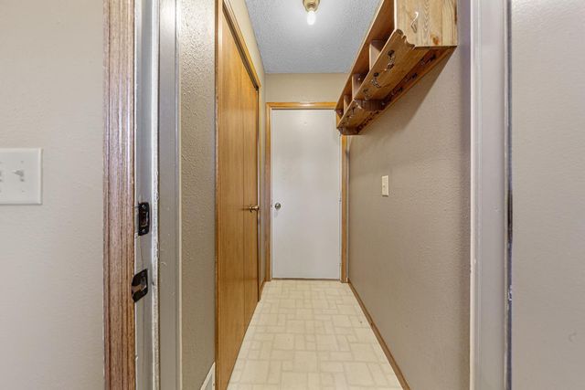 2501 Marwood Drive, Mankato, MN 56001