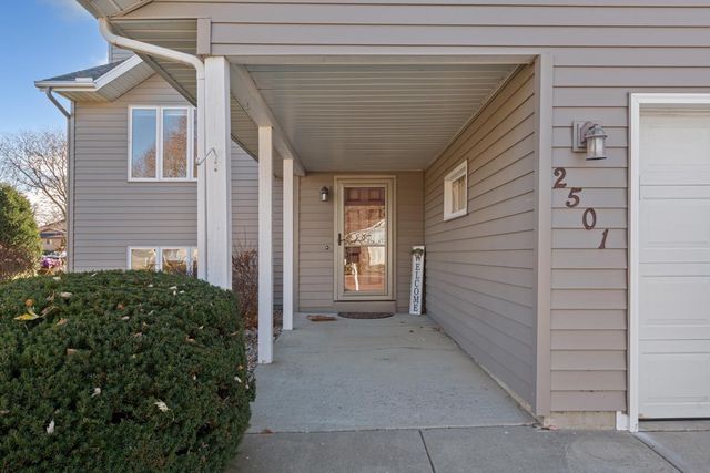 2501 Marwood Drive, Mankato, MN 56001