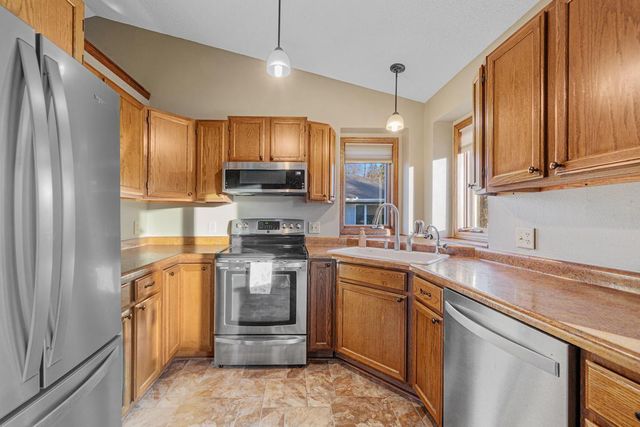 2501 Marwood Drive, Mankato, MN 56001