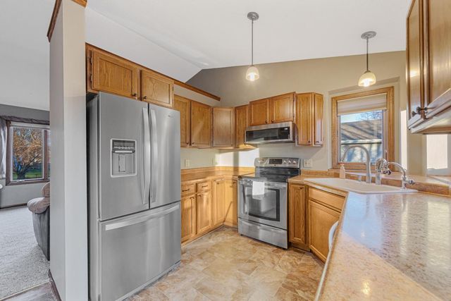 2501 Marwood Drive, Mankato, MN 56001