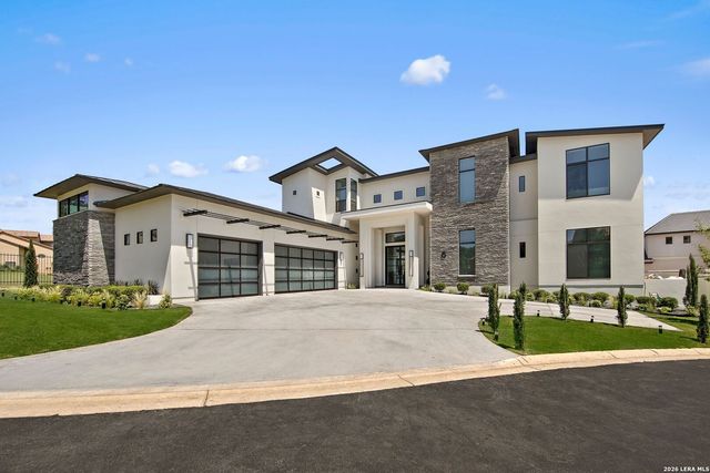 8 KINGS MNR, San Antonio, TX 78257