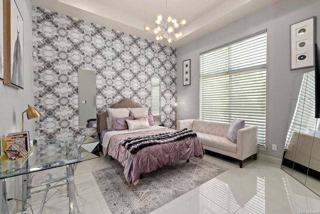 8 KINGS MNR, San Antonio, TX 78257
