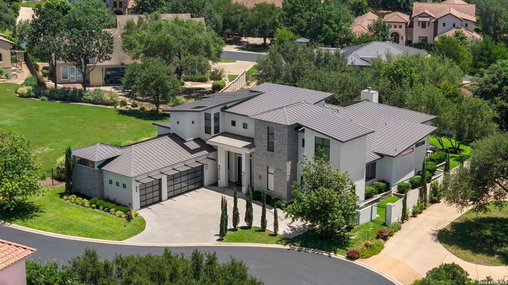8 KINGS MNR, San Antonio, TX 78257