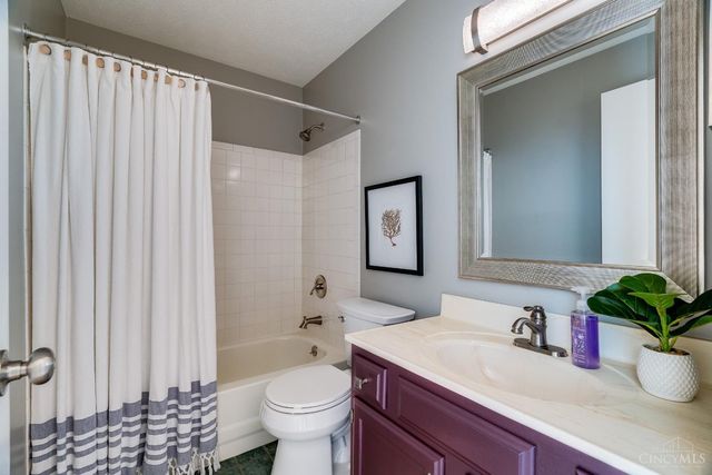 8945 Eagleview Drive, West Chester, OH 45069