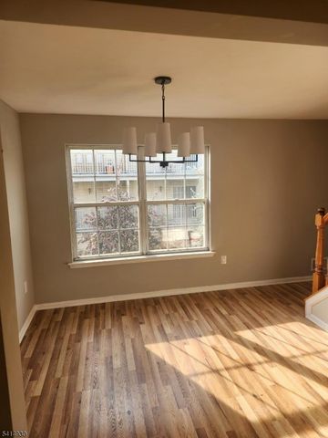 110 Vaughan Dr, Newark City, NJ 07103