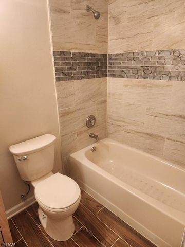 110 Vaughan Dr, Newark City, NJ 07103