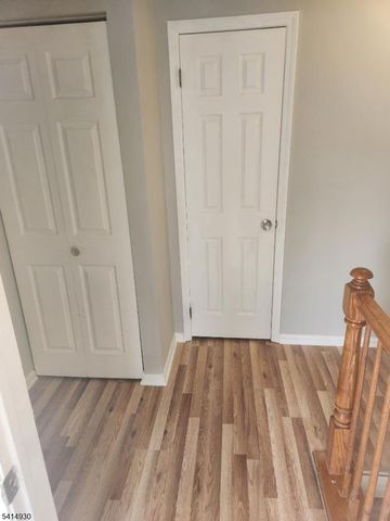 110 Vaughan Dr, Newark City, NJ 07103
