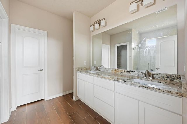 1513 Galveston Street, Grand Prairie, TX 75051