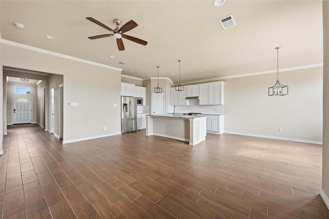 1513 Galveston Street, Grand Prairie, TX 75051