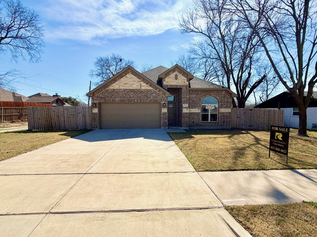 1513 Galveston Street, Grand Prairie, TX 75051
