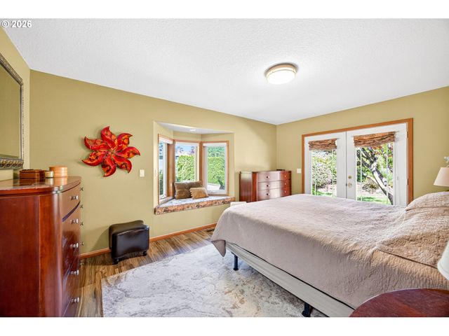 12829 Se OTT St, Clackamas, OR 97015