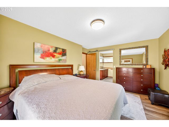 12829 Se OTT St, Clackamas, OR 97015