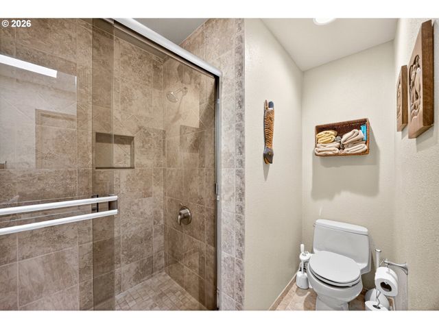 12829 Se OTT St, Clackamas, OR 97015