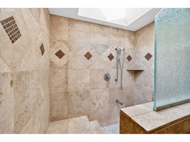 12829 Se OTT St, Clackamas, OR 97015