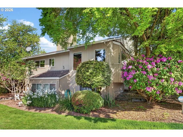 12829 Se OTT St, Clackamas, OR 97015