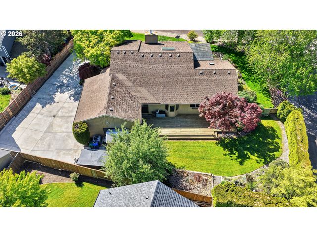12829 Se OTT St, Clackamas, OR 97015