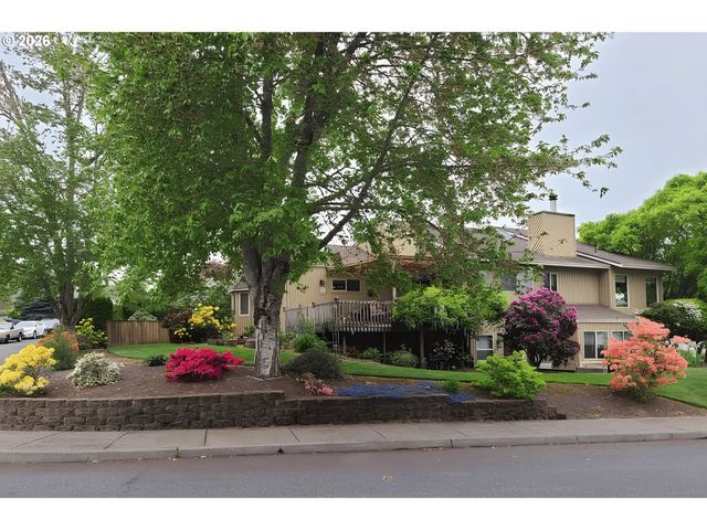 12829 Se OTT St, Clackamas, OR 97015