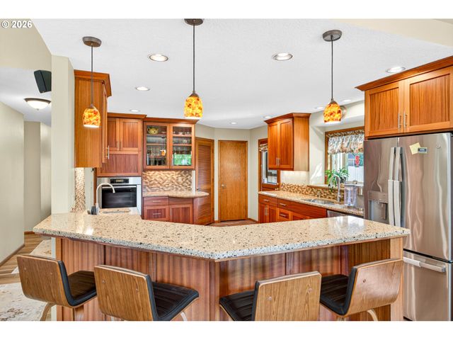 12829 Se OTT St, Clackamas, OR 97015